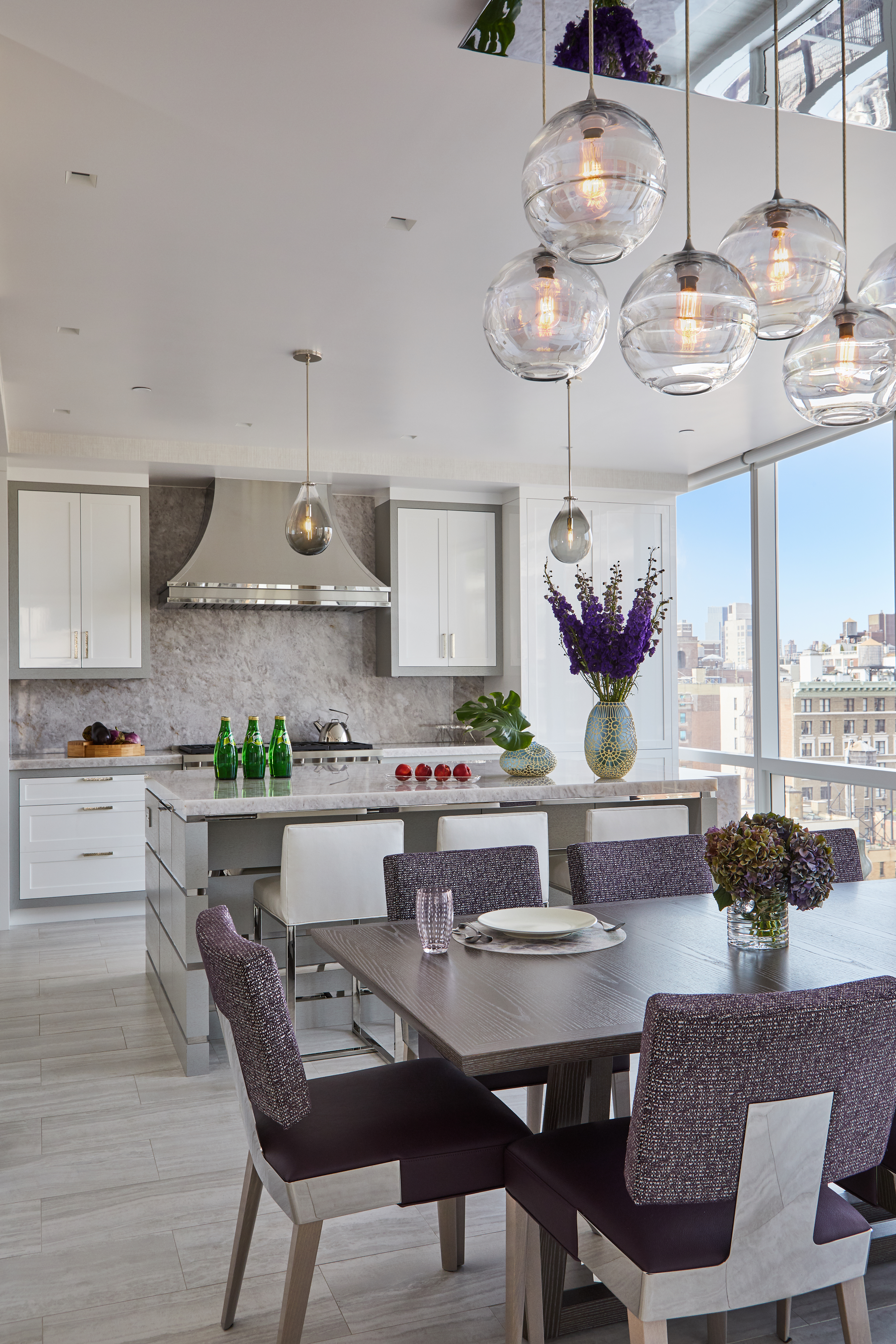 Kitchen vertical lighting on